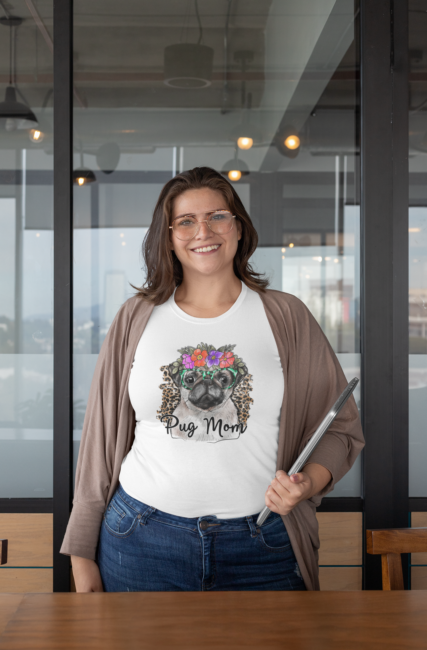 Women's Tee Cute Pug Mom Tee